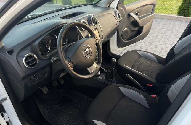 Dacia Sandero Stepway cena 29997 przebieg: 140000, rok produkcji 2015 z Puławy małe 352